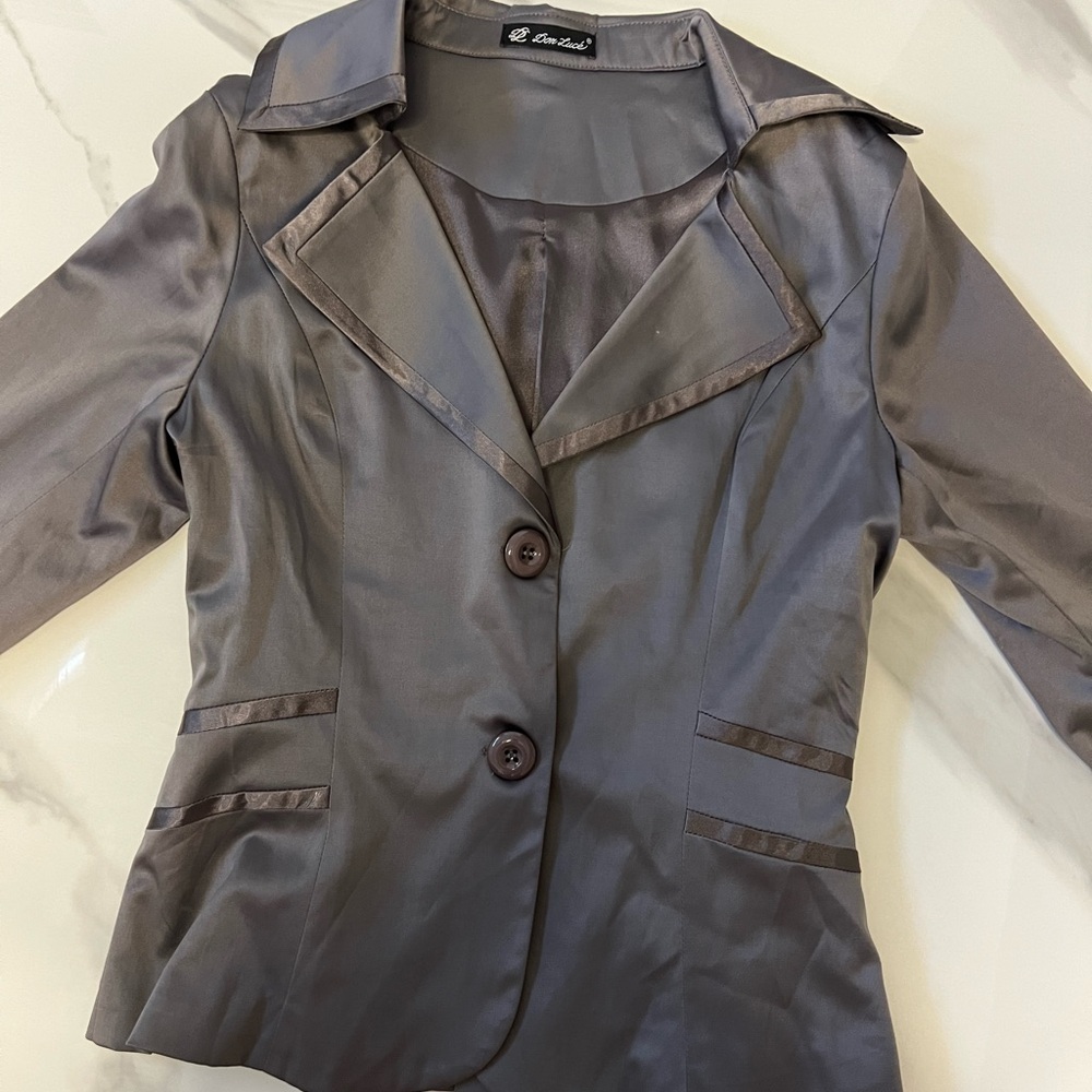 Don Luce Gray Satin-Look Blazer – Feminine Fit – Size Small